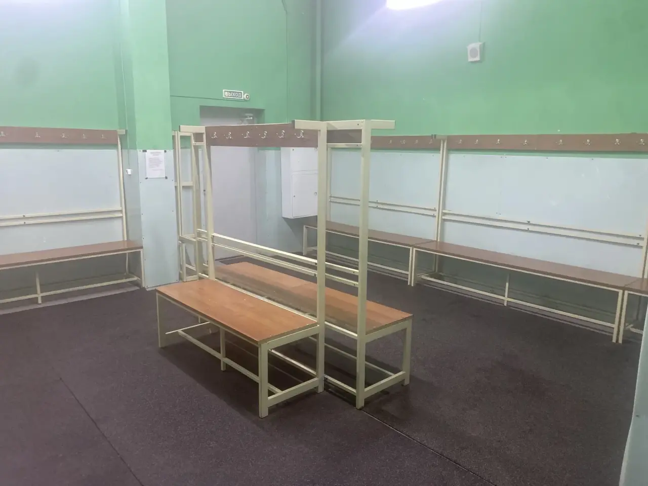 Тёплые раздевалки с душем